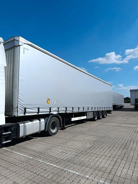 KAESSBOHRER *XS Maxima*Rollerbett*MEGA*2023*AIRCARGO* – Image 1